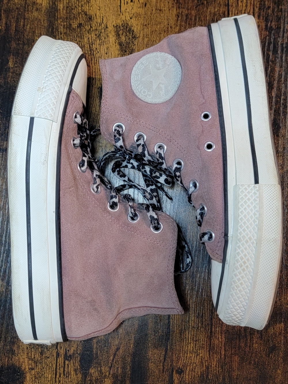 Converse Chuck Taylor 70 Suede Hi - Picture 2 of 12